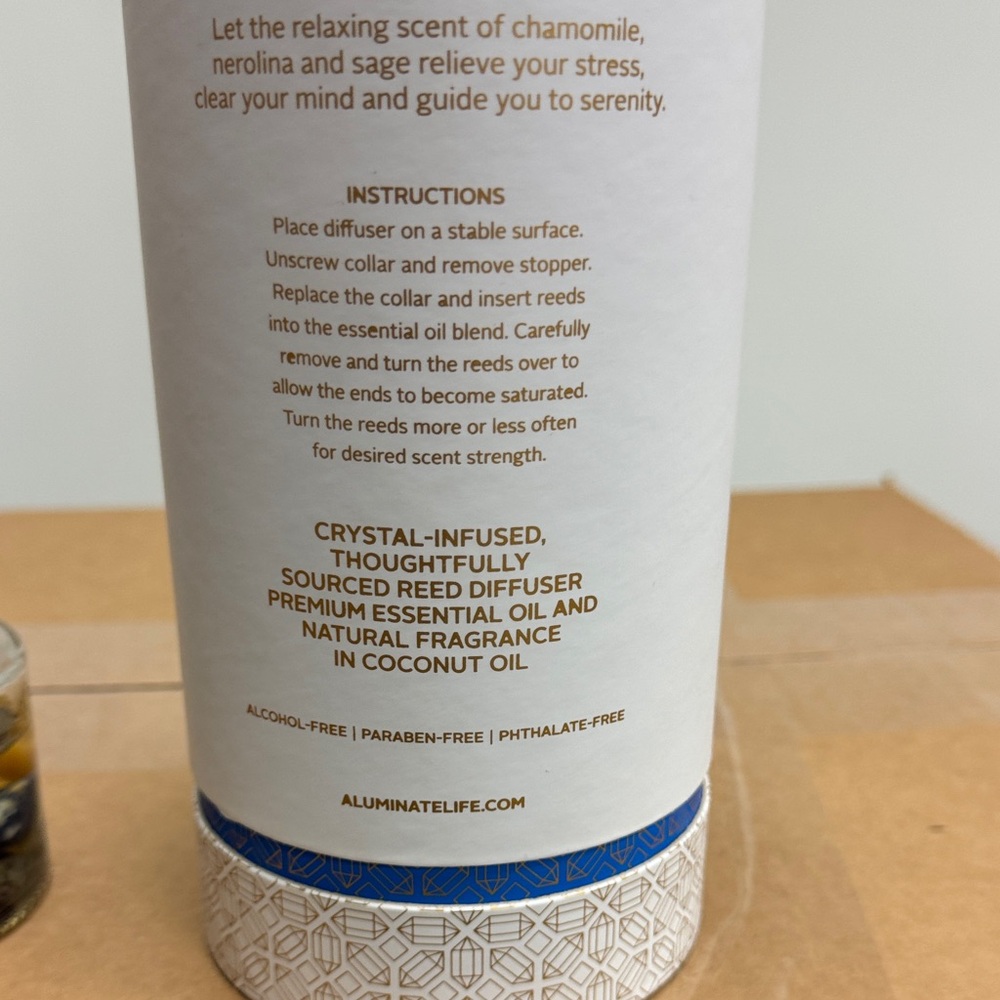 Calm Sodalite Crystal-Infused Reed Diffuser - Picture 2 of 3
